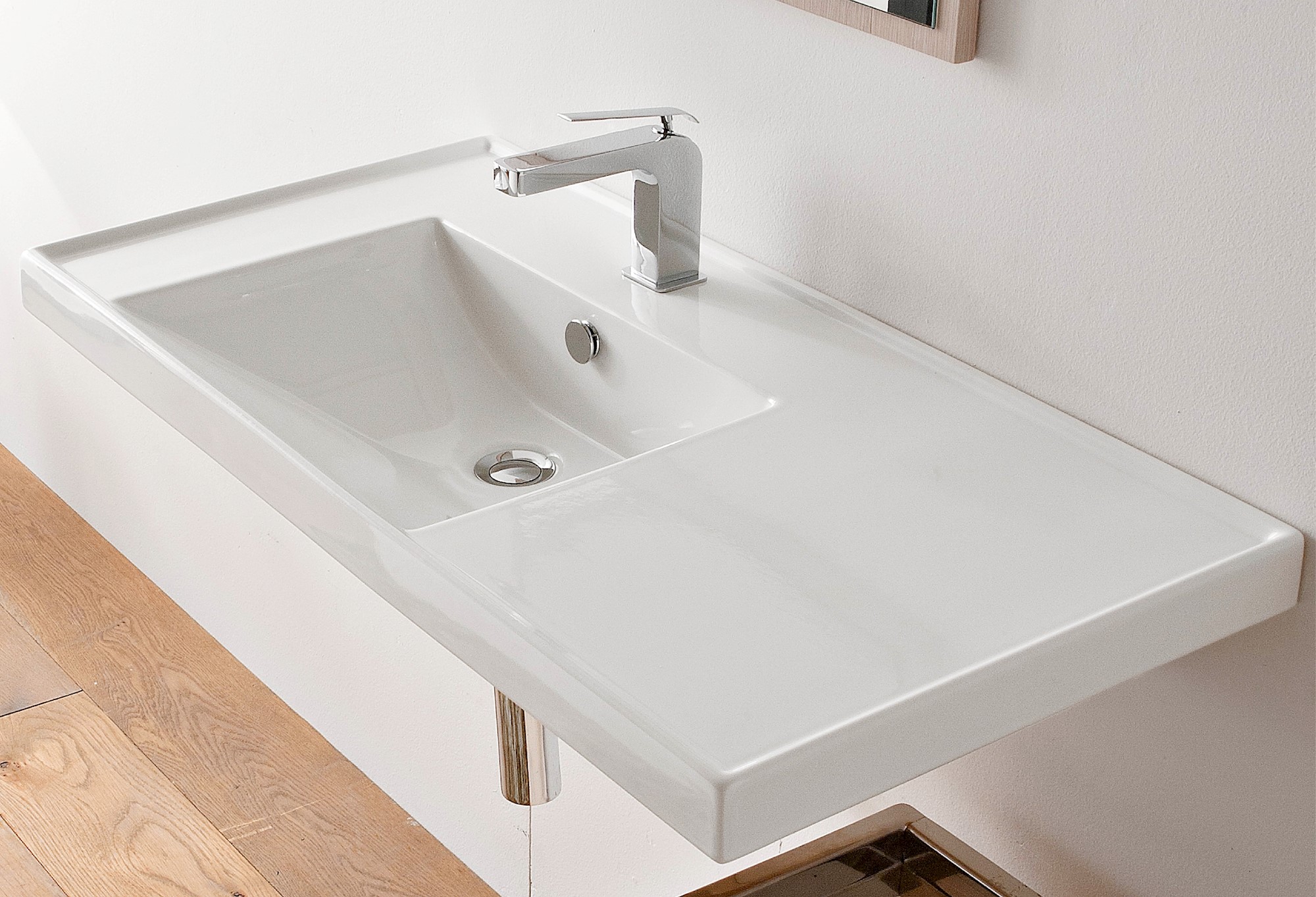 Wall Hung Basins